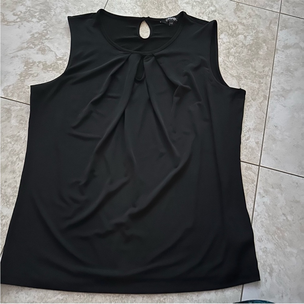 Keyhole top